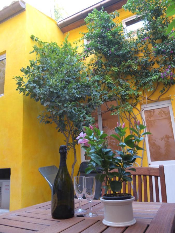 La Maison Jaune Σετ Εξωτερικό φωτογραφία